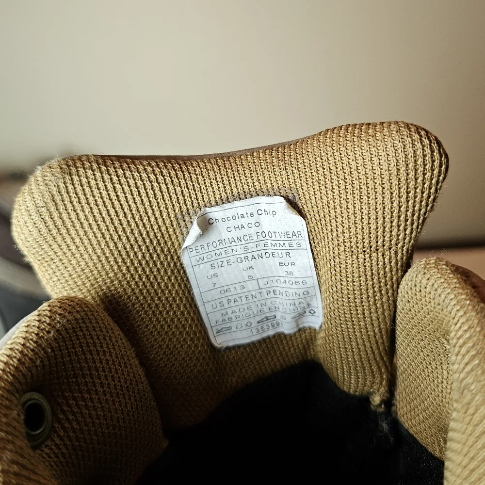 Chaco Waterproof Hiking Boots Women's Size 7 - Picture 11 of 11